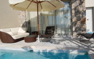 56978f95cca2fd6631b50f5c-large