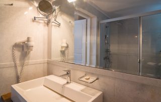 CHR_7886 Antinea Hotel - Junior Suite - Shower